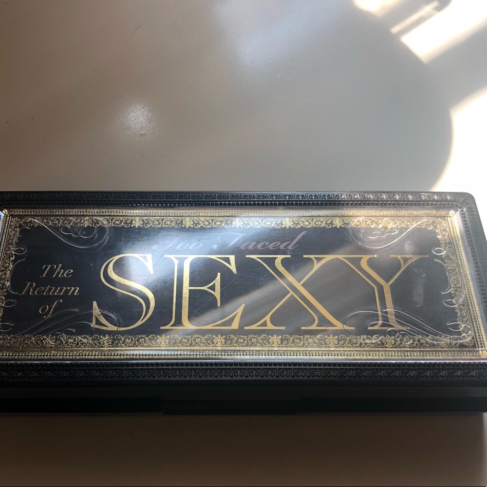 Too Faced Eyeshadow palette